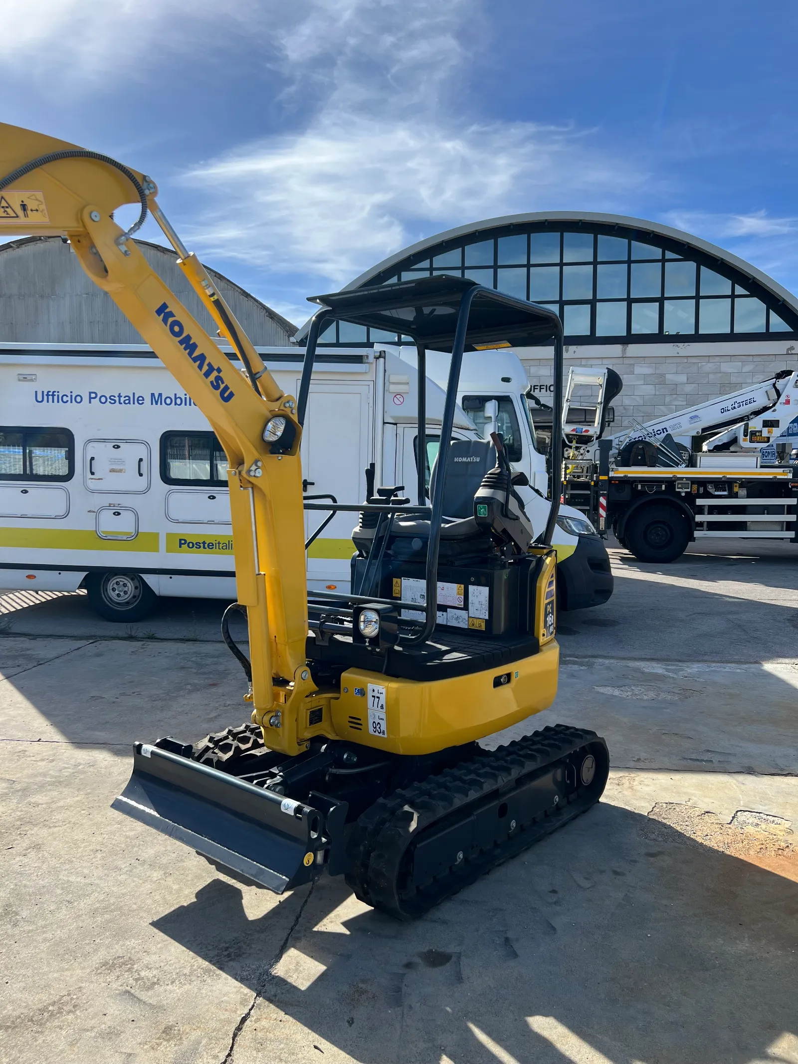 Komatsu PC16R-3 HS – foto 7